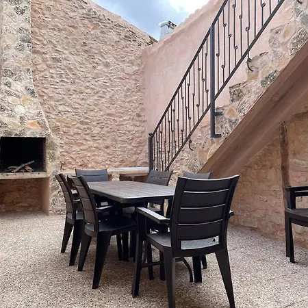 El Descanso Del Talegones Holiday home *